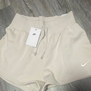 High rise nike sweatshort NWT